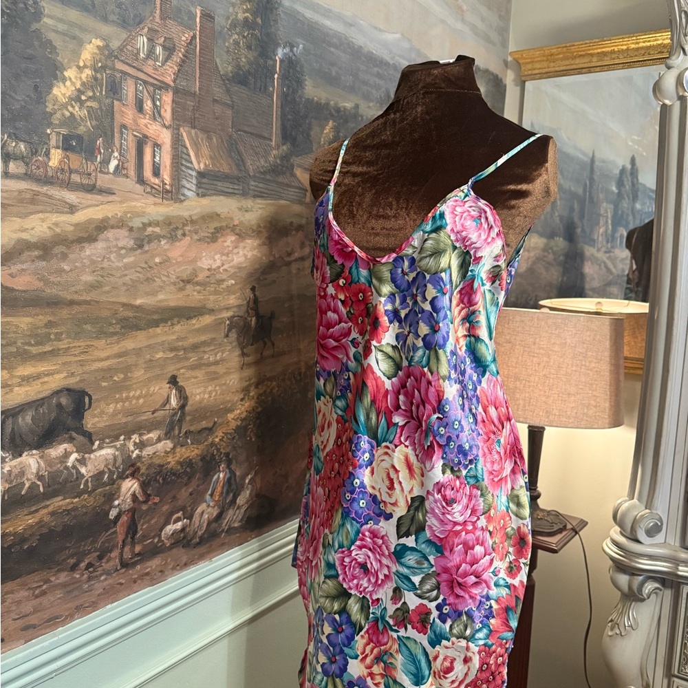 L- VTG Floral Satin Slip Nightgown Dress with Spaghetti Straps